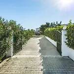 فيلة Lourenco